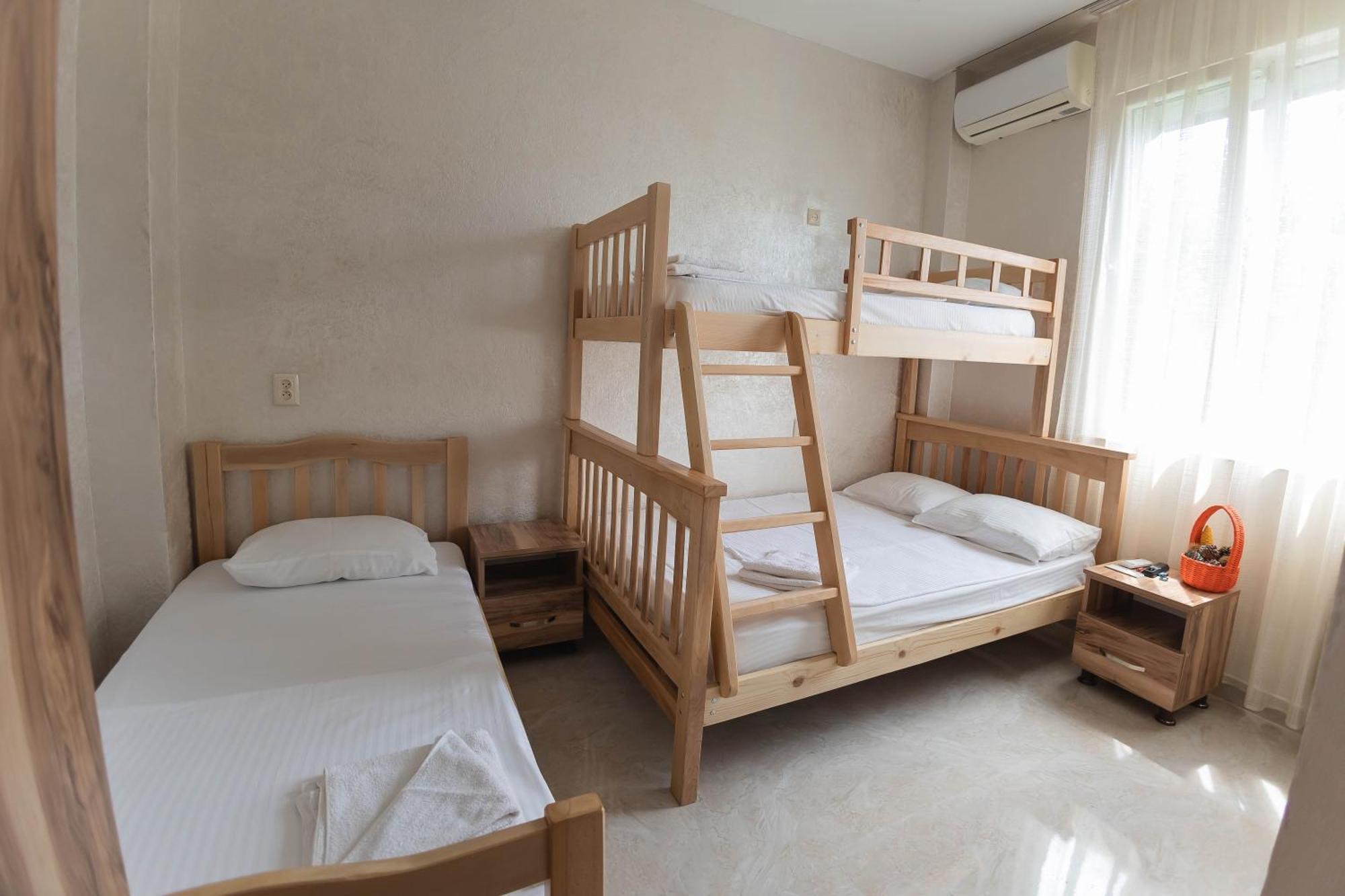 Guest House Ocean Force Батуми Экстерьер фото